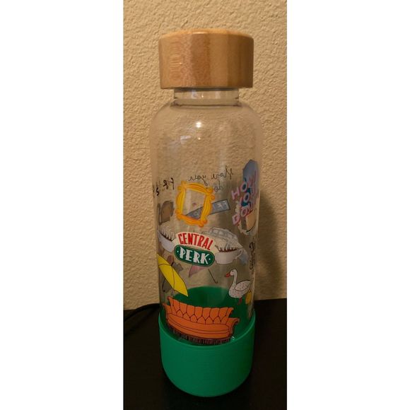 FRIENDS TV show water bottle - Picture 1 of 3